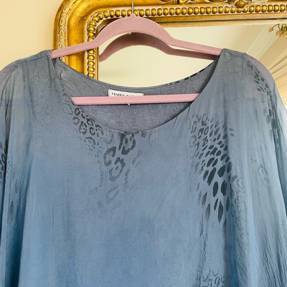 Tempo Paris Gorgeous Hand Dyed Blue Shade Silk Blend
Poncho Style Top Lg - Picture 3 of 8